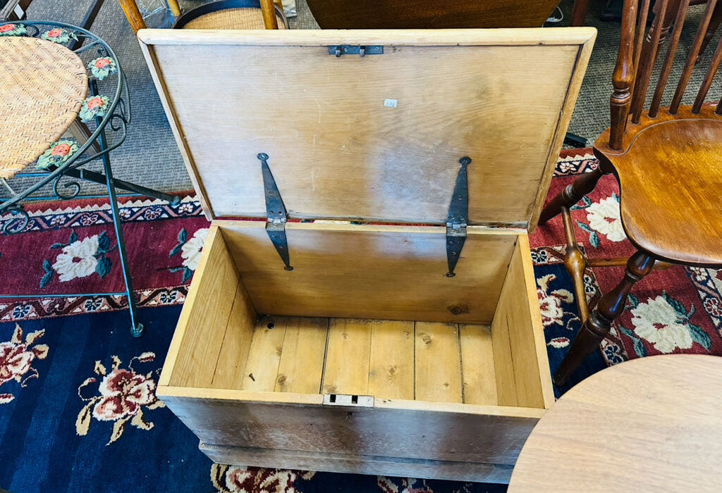 Antique Pine Blanket Chest 25x14x15