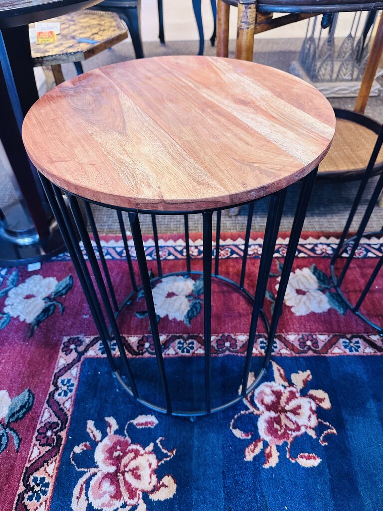 Rustic 15" Round Side Table 21" H