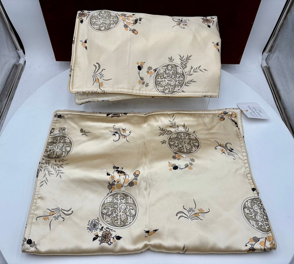 Xueyaer Trading Co. Soft Golden Silk Floral Bird Pattern Pillow Shams (PAIR)