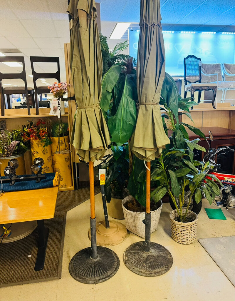 Patio Umbrella w/ Base