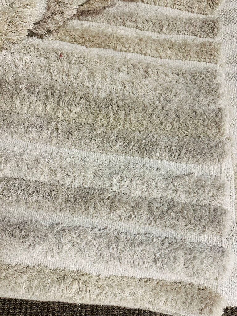 Perennials Shaggy White Sand Rug 10' x20'