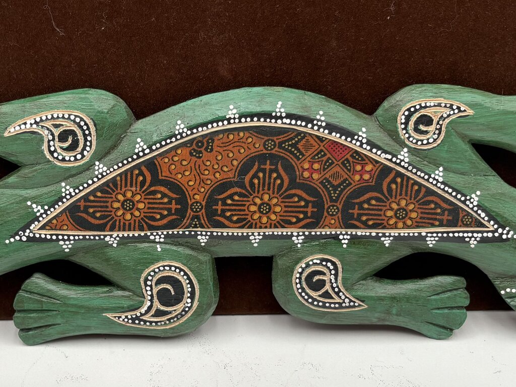 Guatemalan Carved Textiled & Painted Folk Art Gecko