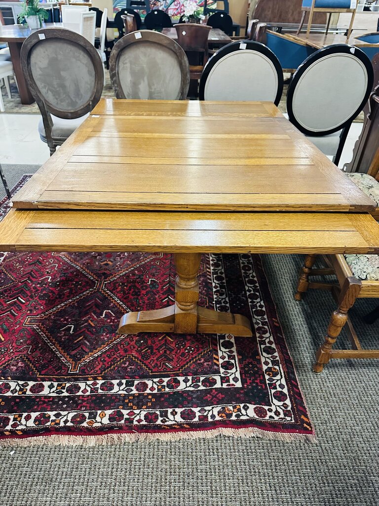 Vintage Oak Extending Dining Table + 4 Chairs (36x36 + two 12" leaves)
