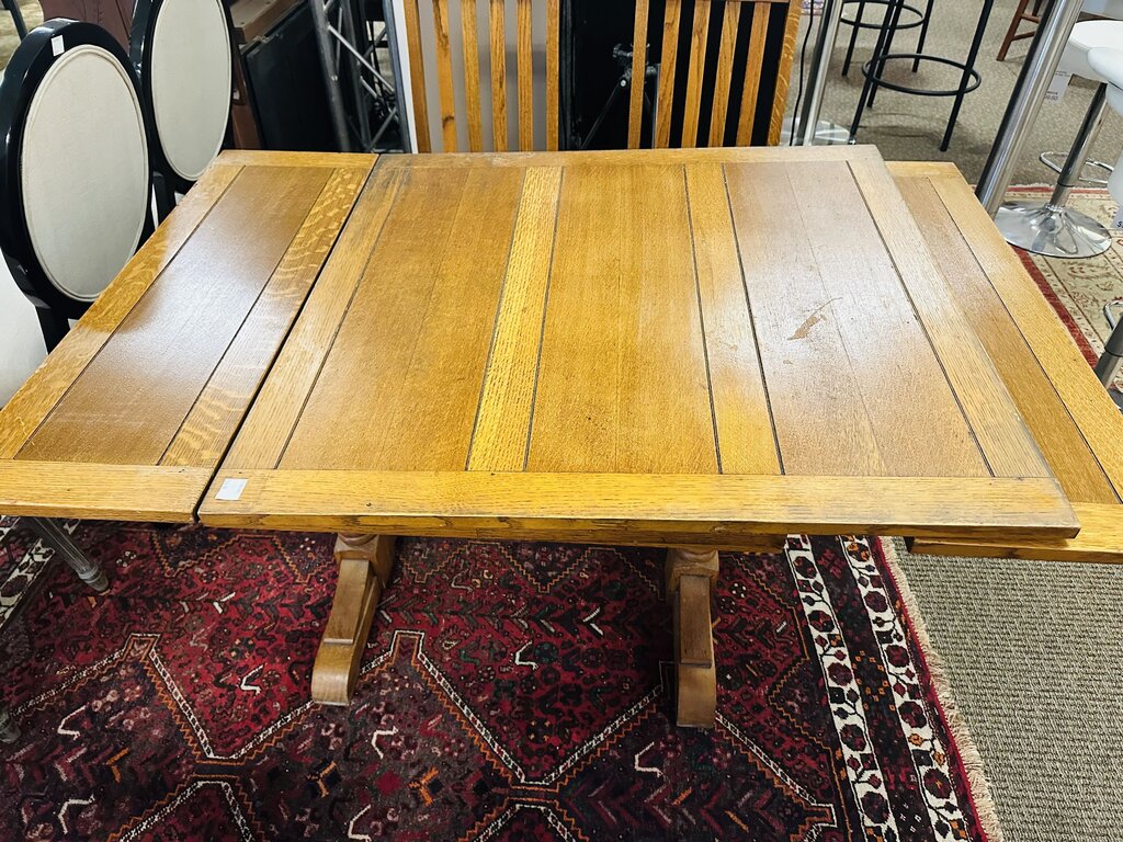 Vintage Oak Extending Dining Table + 4 Chairs (36x36 + two 12" leaves)