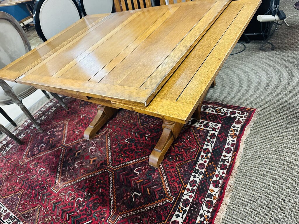 Vintage Oak Extending Dining Table + 4 Chairs (36x36 + two 12" leaves)