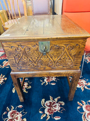 Henredon Occasional Table With Drawer 27x20x25