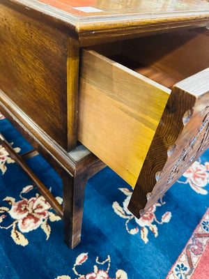 Henredon Occasional Table With Drawer 27x20x25