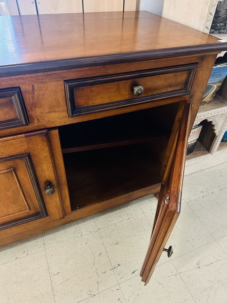 Milling Road Italian Buffet 55x26x38