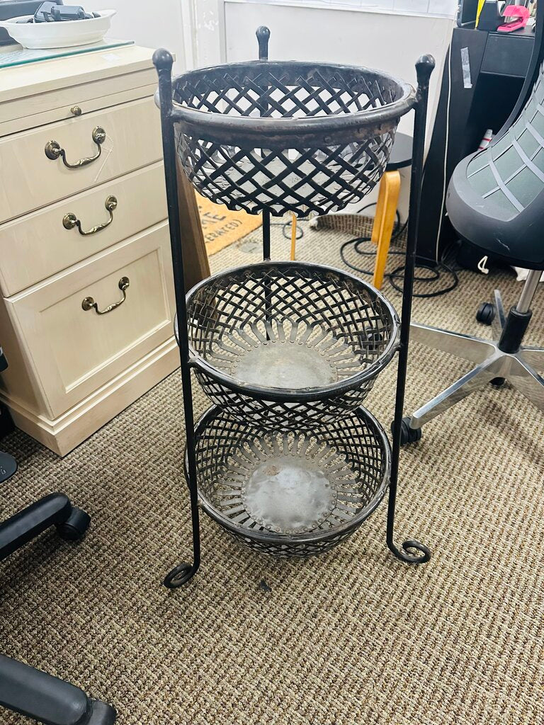 Tiered Iron Basket 14x34