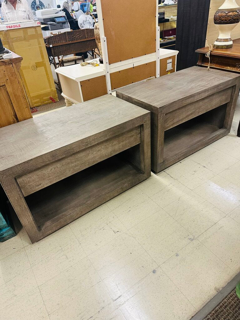 Restoration Hardware Reclaimed Oak Nightstands (pair) 21x40x24 MSRP $2200