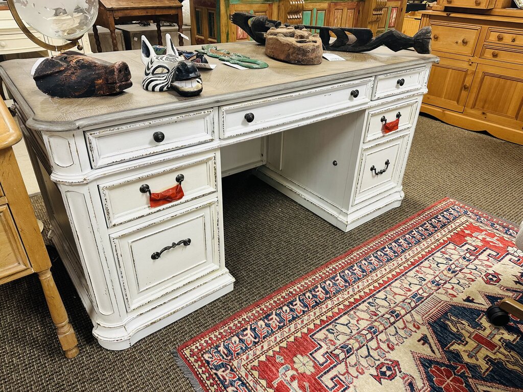 Liberty Magnolia Manor Antique White Jr. Executive Desk NEW 66x32x31