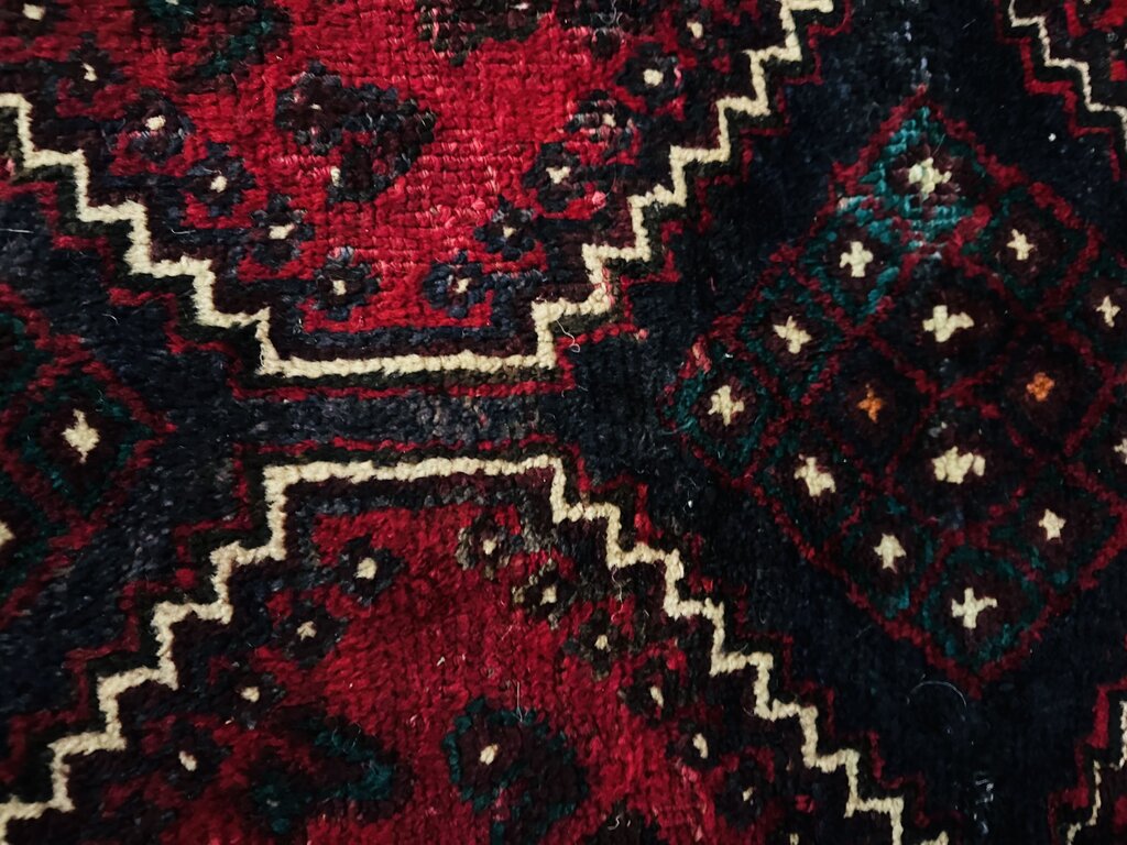 Persian Heriz Wool Rug 60” x 85”