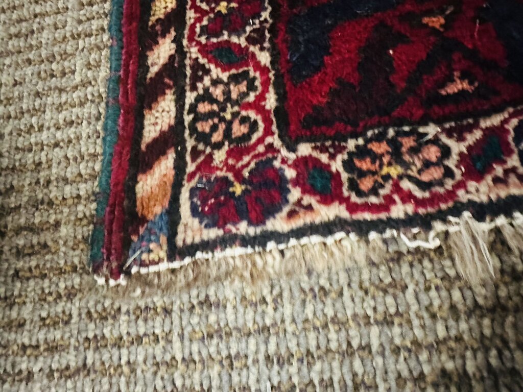 Persian Heriz Wool Rug 60” x 85”