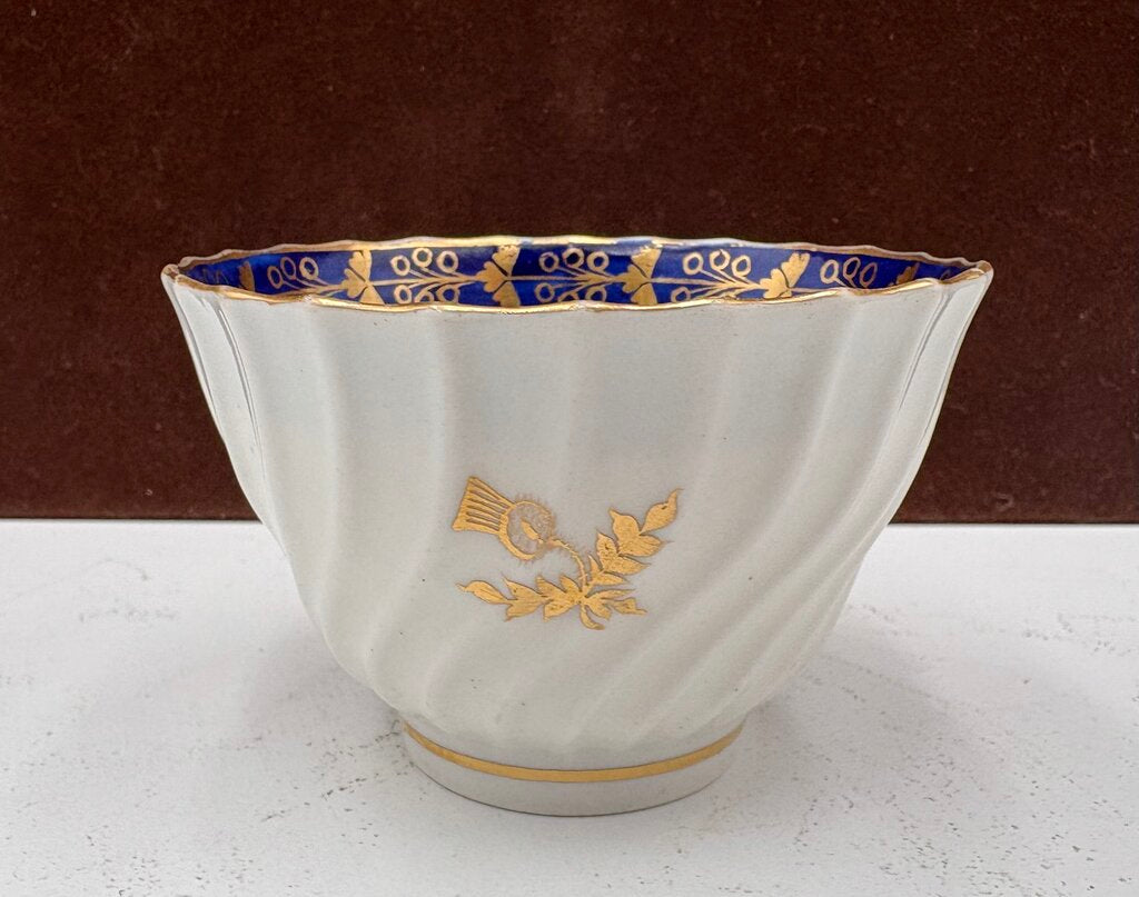 Late 18th C. Flight Worcester Blue Gilt Thistle Twist Ribbed Tea bowl