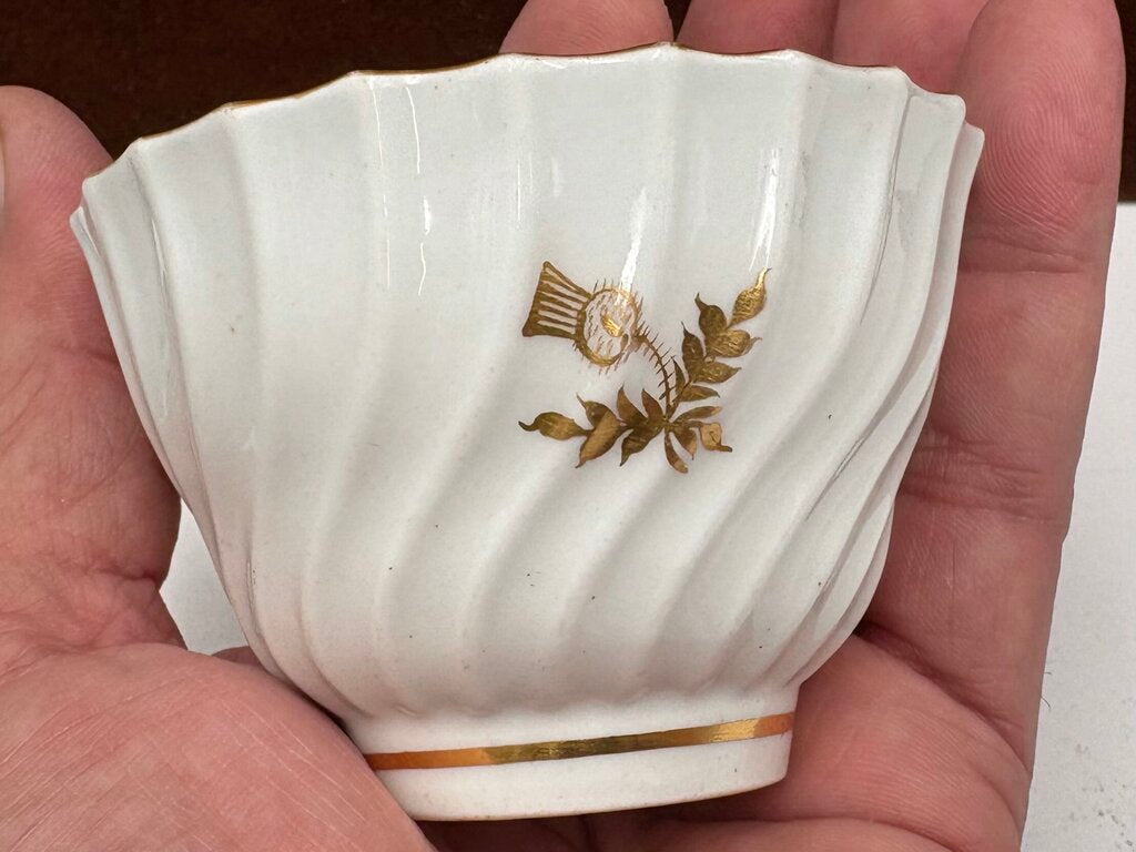Late 18th C. Flight Worcester Blue Gilt Thistle Twist Ribbed Tea bowl