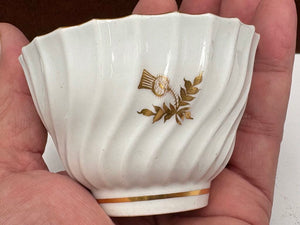 Late 18th C. Flight Worcester Blue Gilt Thistle Twist Ribbed Tea bowl