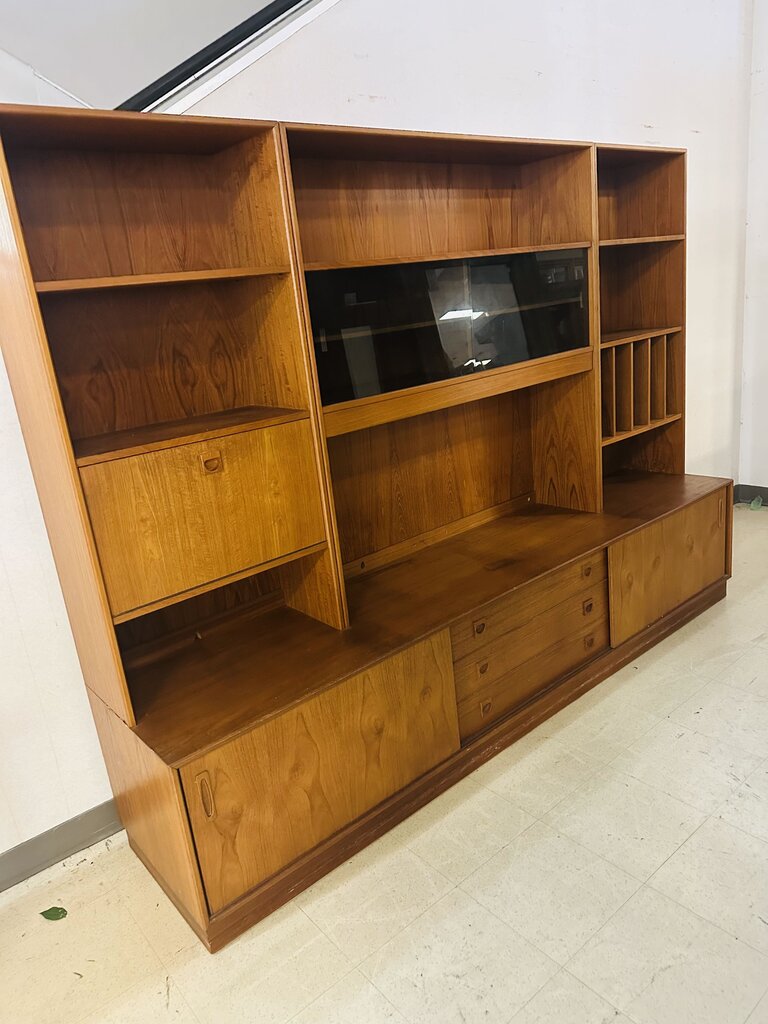 4 Piece Teak Veneer Wall Unit 94x20x69 by Miss Daisy's Consignment & Auction House
