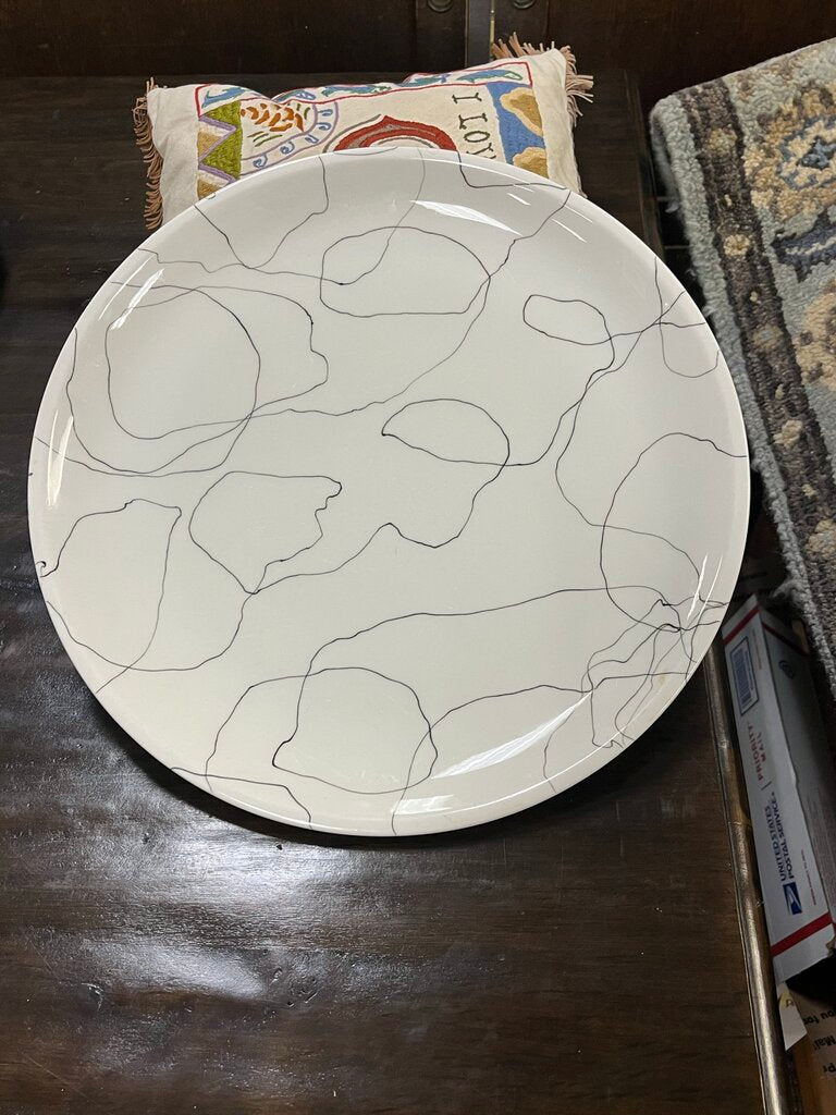 Carrara Modern White by Iroquois Round Platter 13.5