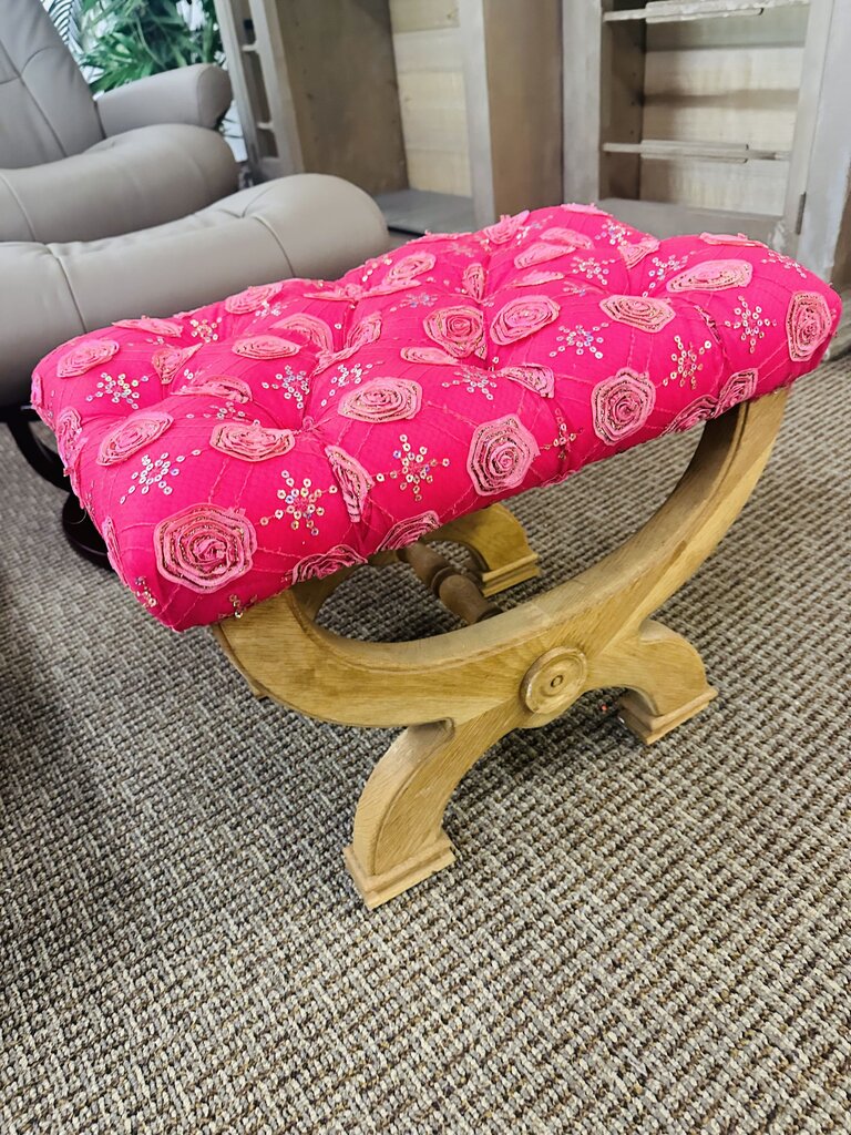 Pink Roses Curule Stool Bench