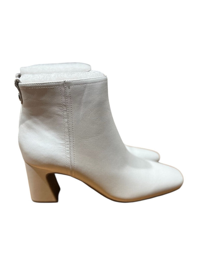 NYDJ Chereeo Off White Nappa Boots 9.5