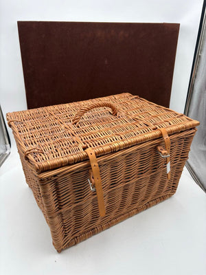 Picnic Outfits Optima Mfg. C. England Picnic Set (22Pcs)