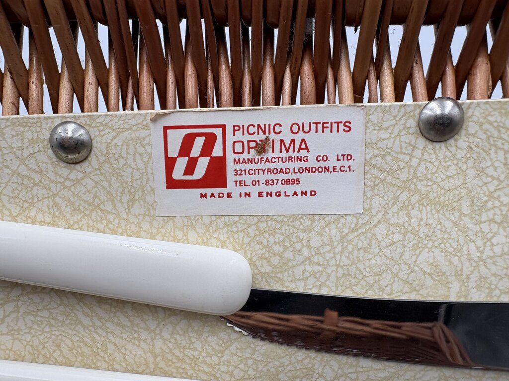 Picnic Outfits Optima Mfg. C. England Picnic Set (22Pcs)
