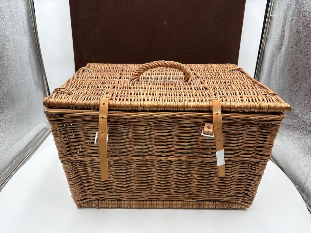 Picnic Outfits Optima Mfg. C. England Picnic Set (22Pcs)