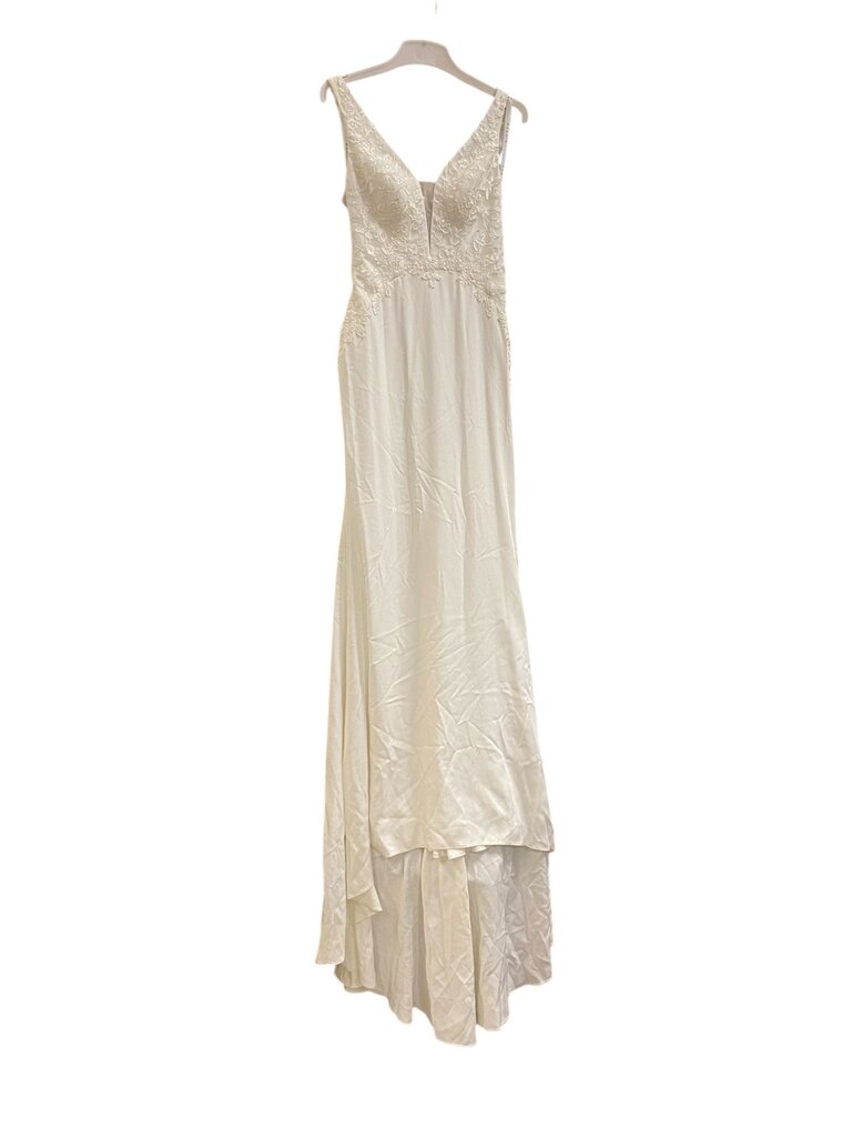 Azazie Diamond White Bridal Dress Size WD2 NEW with tags