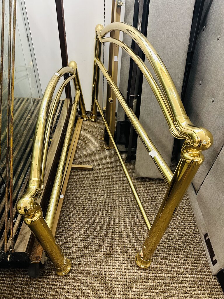 Vintage Italian Pelicano Brass Bed (headboard, footboard, sidings) please measure yourself