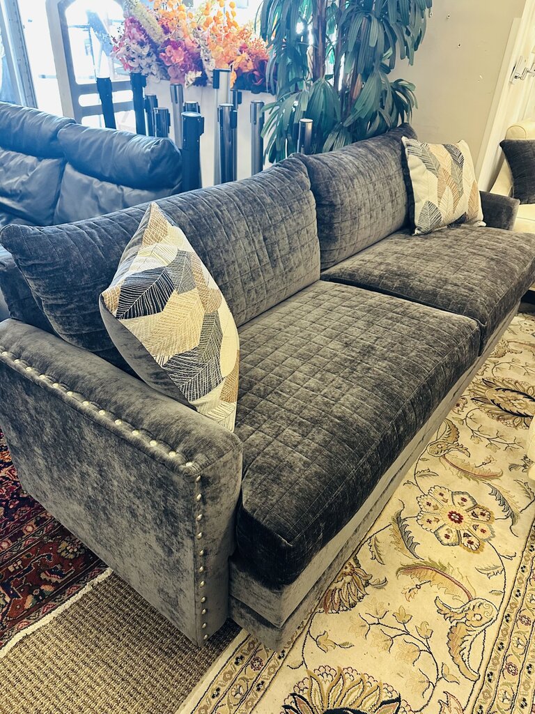 Serta Upholstered Nailhead Sofa 91" W.
