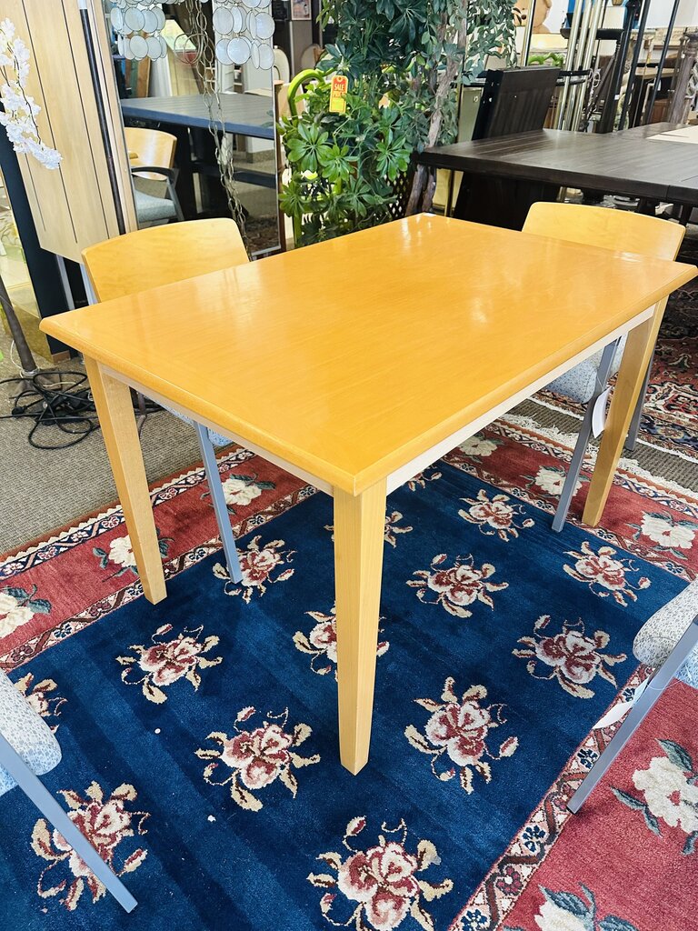 Maple Dining Table 31x47x29
