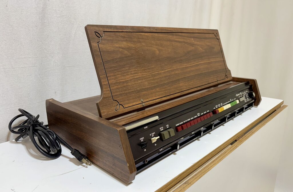 Vintage Roland TR-77 Drum & Rhythm Machine