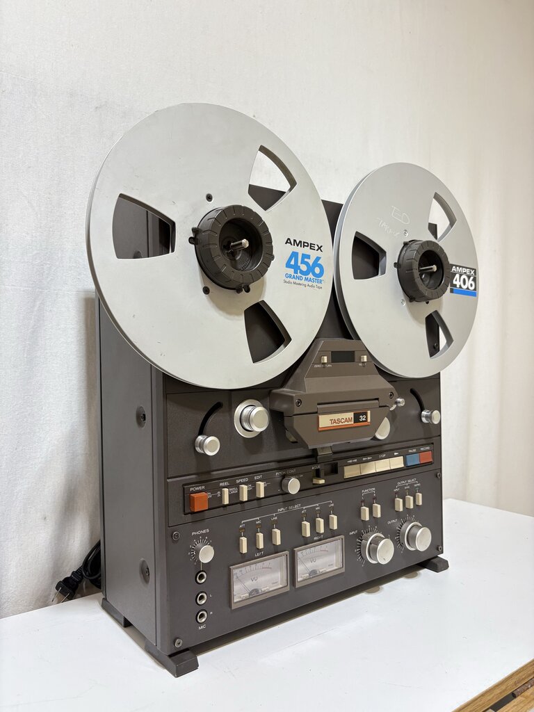 Tascam 32 Stereo 2 Track Reel to Reel w/ 2 Reels