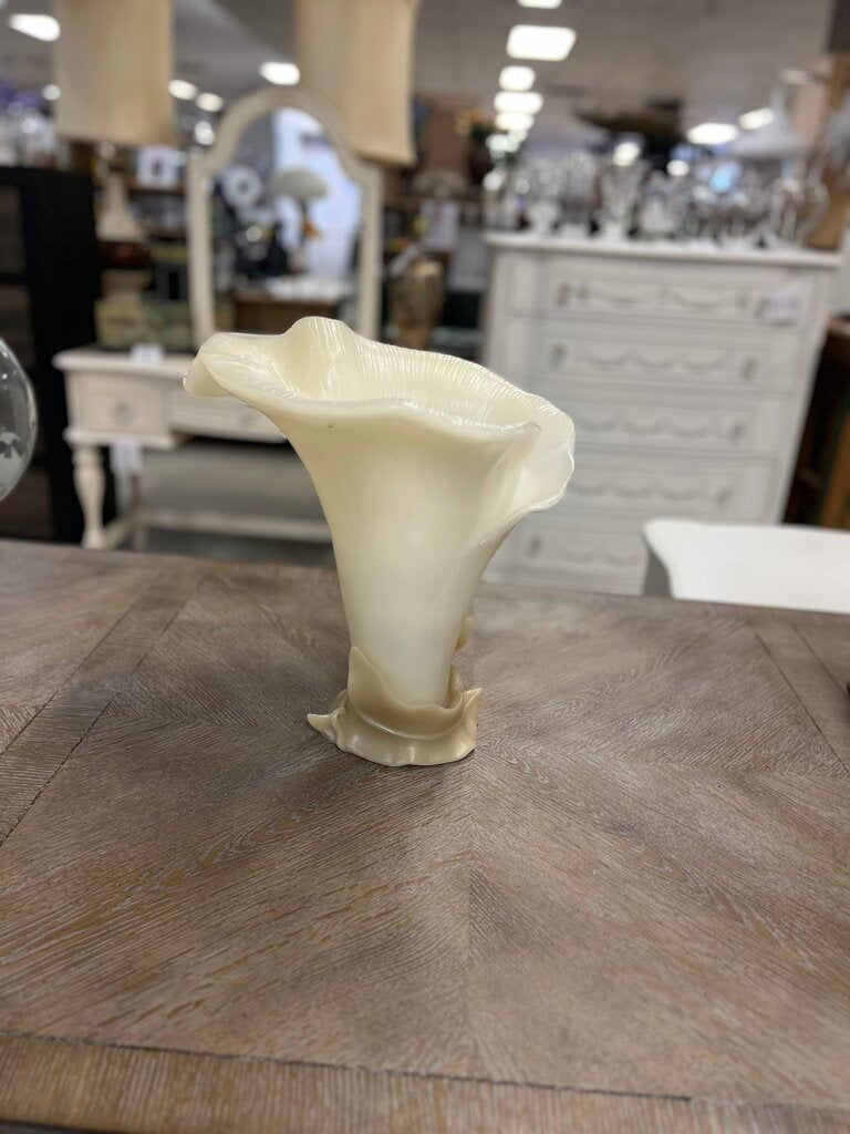 Point a la Ligne Calla Lily Decorative Candle 12x12