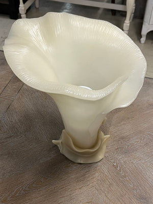 Point a la Ligne Calla Lily Decorative Candle 12x12