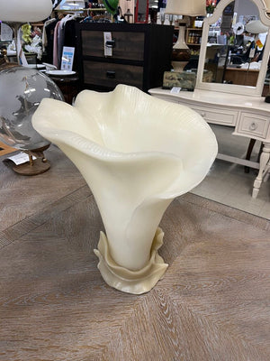 Point a la Ligne Calla Lily Decorative Candle 12x12