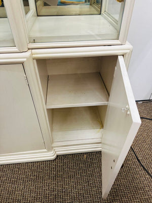 Thomasville Lighted China Cabinet 64x16x81