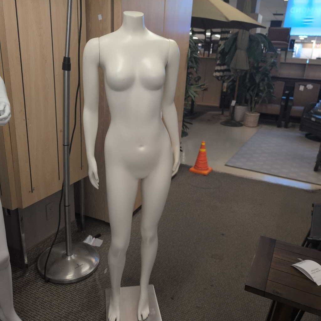 Female Store Mannequin (Each)
