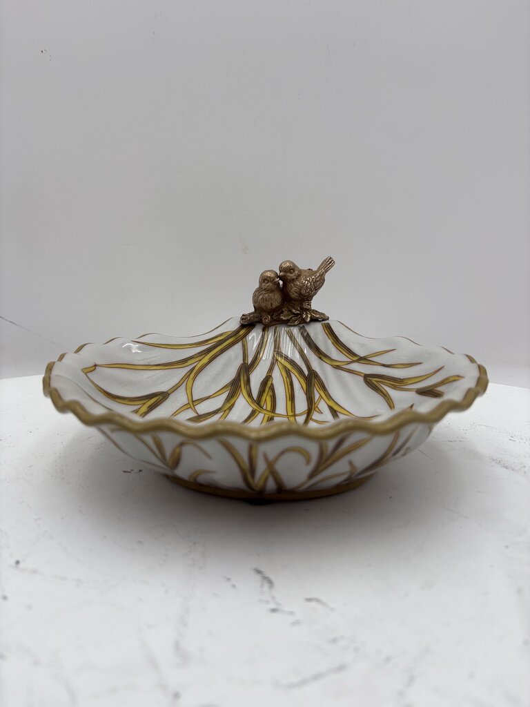 Chinese Export Decorative Porcelain Dish Scalloped Edge Shell & 2 Brass Birds