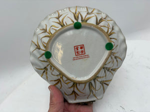 Chinese Export Decorative Porcelain Dish Scalloped Edge Shell & 2 Brass Birds