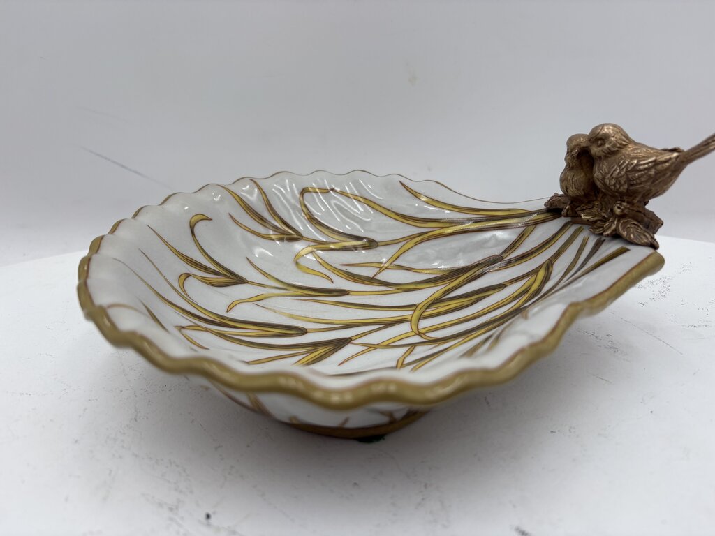 Chinese Export Decorative Porcelain Dish Scalloped Edge Shell & 2 Brass Birds