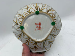 Chinese Export Decorative Porcelain Dish Scalloped Edge Shell & 2 Brass Birds