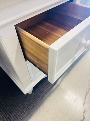 Tradewinds Nightstands (pair) 17.5x23.5x27.5
