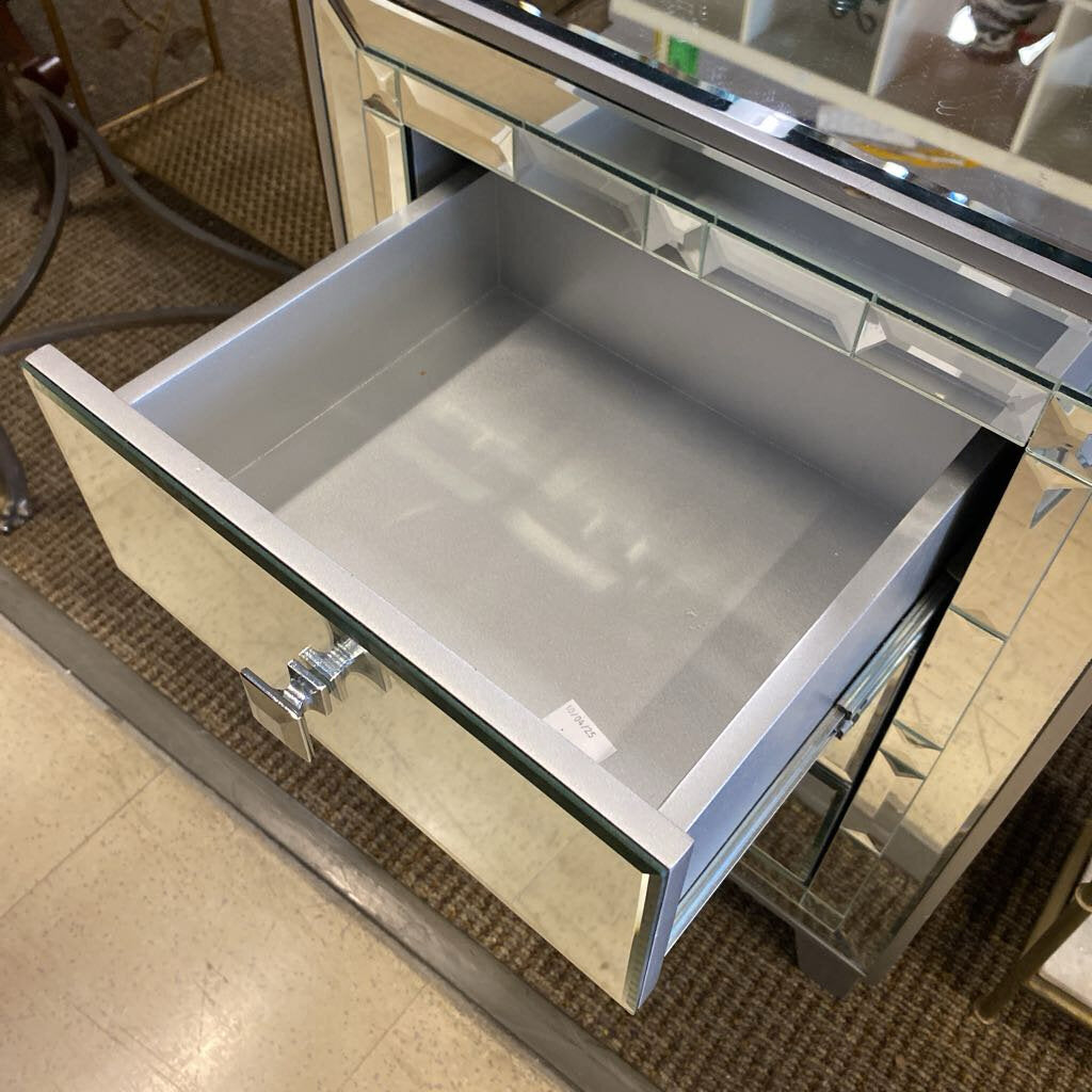 Mirrored Nightstand 19x13.5x27