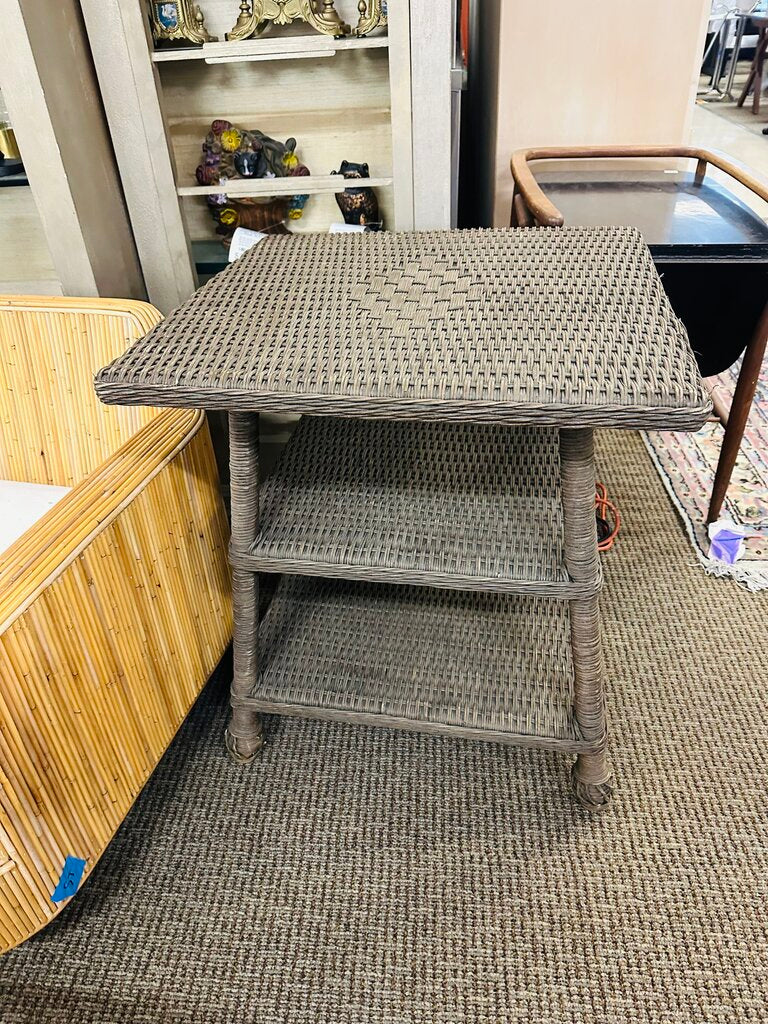 Square Top Wicker Table 26x26x29