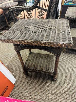 Wicker Side Table 20x16x24
