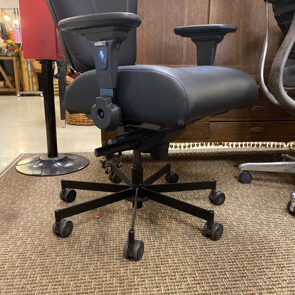 Concept Seating Rolling Office Chair Model 3120 Orig. $2,495