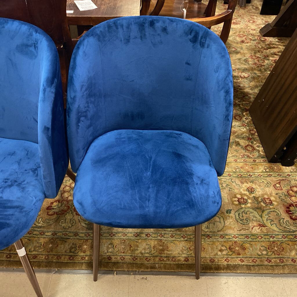 EdgeMod Blue Velvet Chair