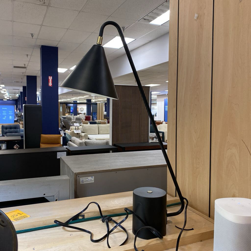 Quade Black Metal Table Lamp w/ Brass Accent