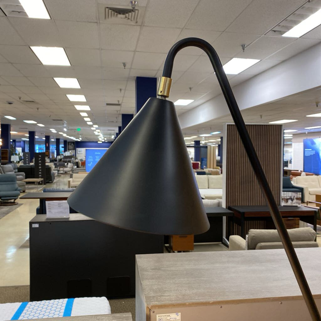 Quade Black Metal Table Lamp w/ Brass Accent